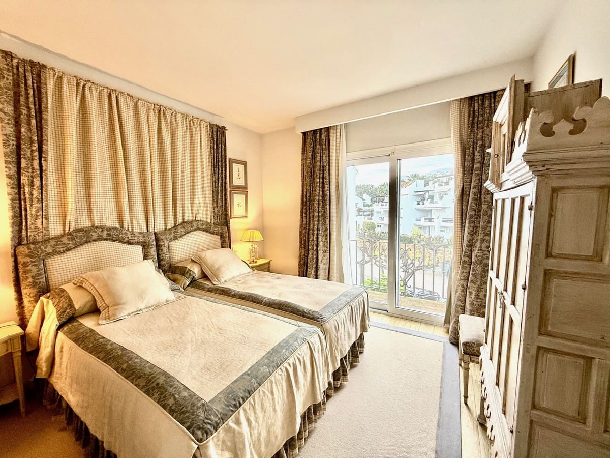 3 sovrum Takvåning till salu i Estepona - 1 600 000 € (Ref: 9364031)