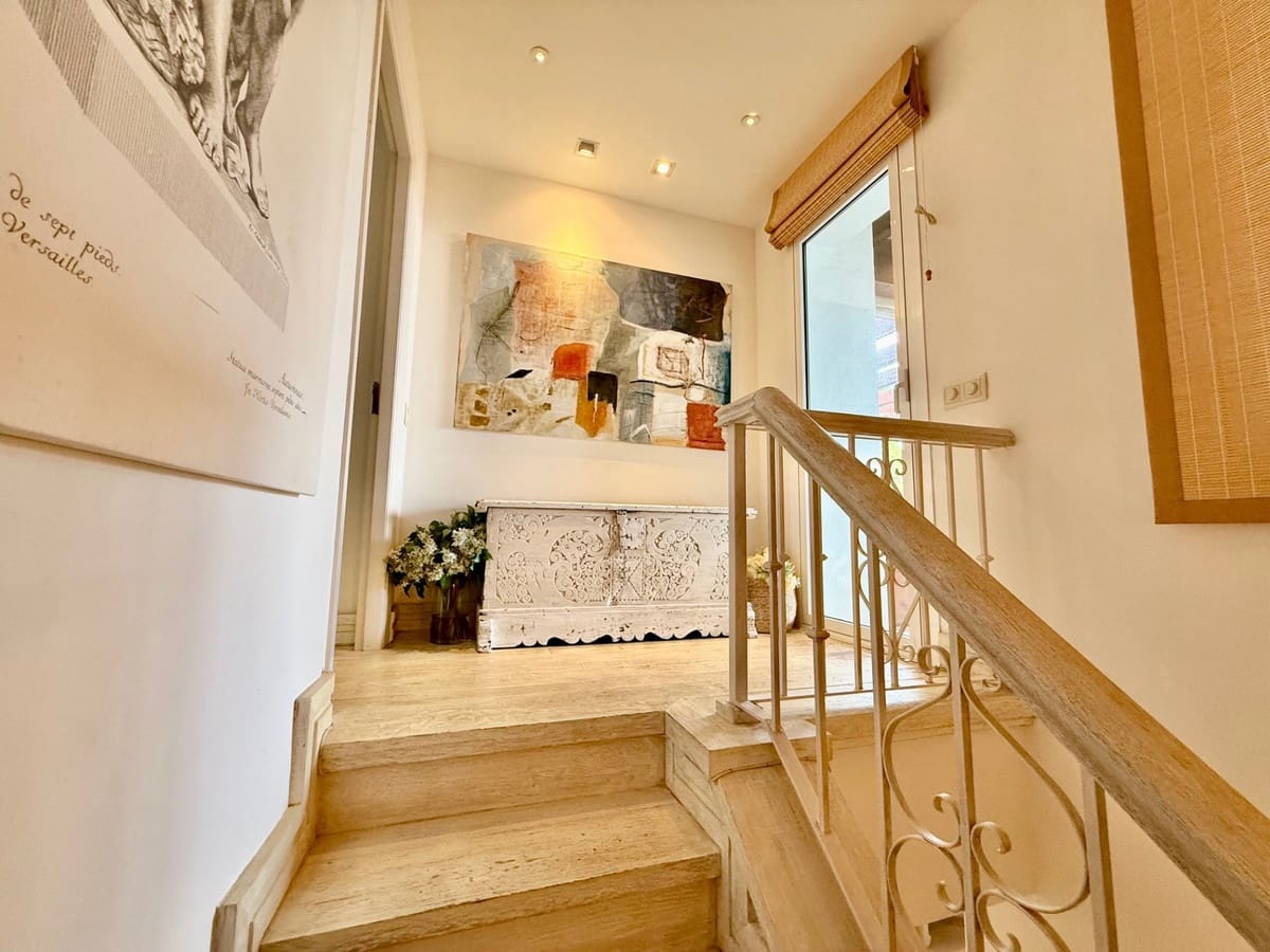 3 sovrum Takvåning till salu i Estepona - 1 600 000 € (Ref: 9364031)