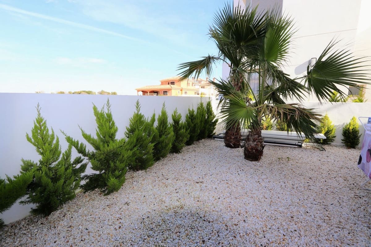 Chalet de 4 habitaciones en Los Alcázares en venta - 650.000 € (Ref: 9364036)