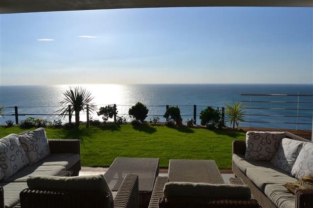 Chalet de 5 habitaciones en La Duquesa / Puerto de la Duquesa, Manilva en venta - 3.300.000 € (Ref: 9364037)
