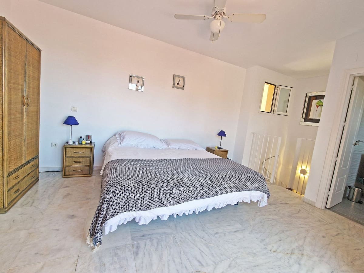 3 soverom Penthouse til salgs i Riviera del Sol med garasje - € 395 000 (Ref: 9364041)