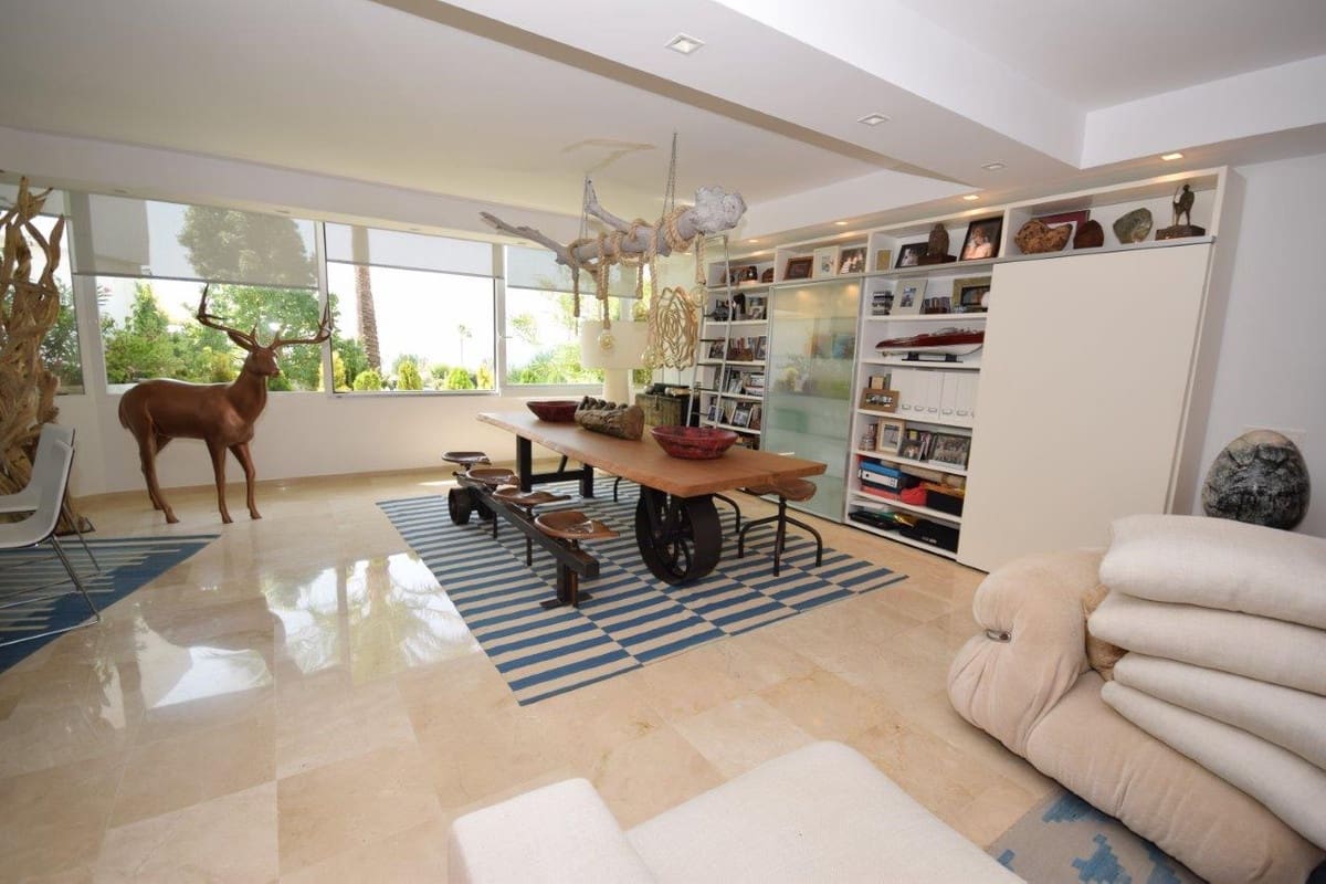 3 quarto Apartamento para venda em Estepona - 1 500 000 € (Ref: 9364043)