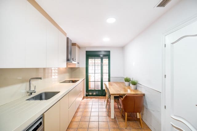 3 soveværelse Byhus til salg i Nagüeles Alto, Marbella - € 775.000 (Ref: 9364046)