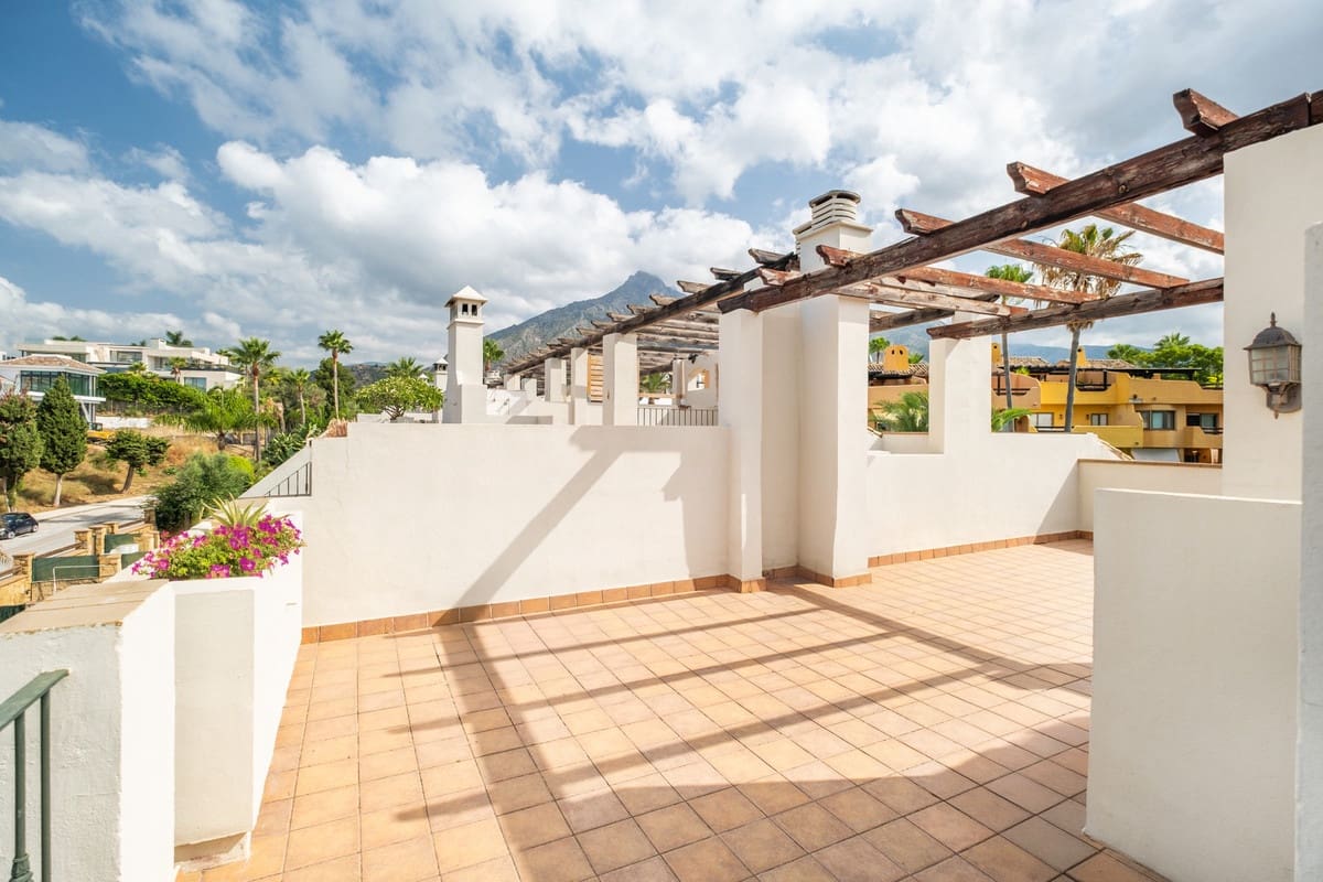 3 sovrum Hus till salu i Marbella - 775 000 € (Ref: 9364046)