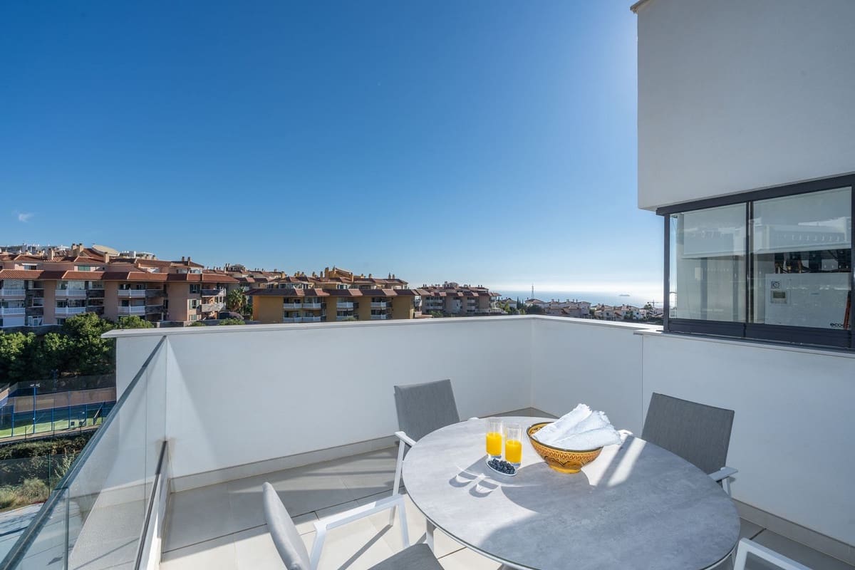 3 bedroom Penthouse for sale in Fuengirola - € 1,350,000 (Ref: 9364053)