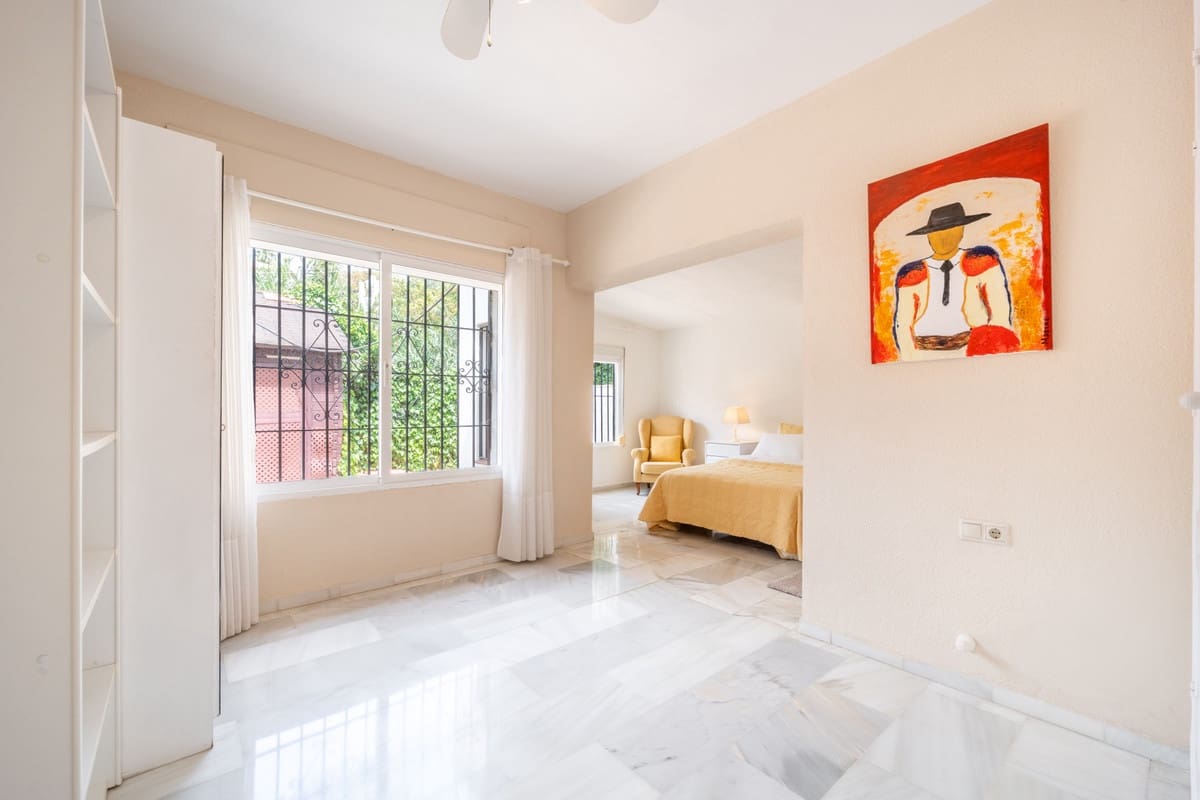 4 slaapkamer Villa te koop in El Rosario - € 1.350.000 (Ref: 9364055)