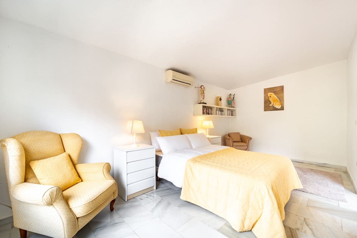 4 slaapkamer Villa te koop in El Rosario - € 1.350.000 (Ref: 9364055)