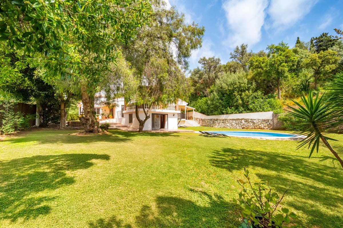 4 slaapkamer Villa te koop in El Rosario - € 1.350.000 (Ref: 9364055)