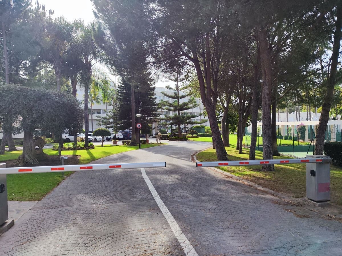 3 soverom Leilighet til salgs i Estepona - € 1 199 000 (Ref: 9364058)