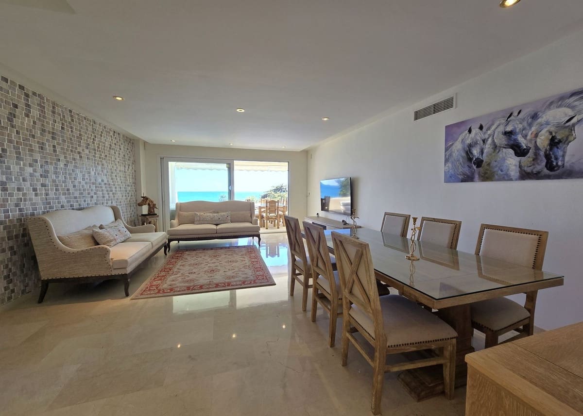 3 soverom Leilighet til salgs i Estepona med garasje - € 1 199 000 (Ref: 9364058)