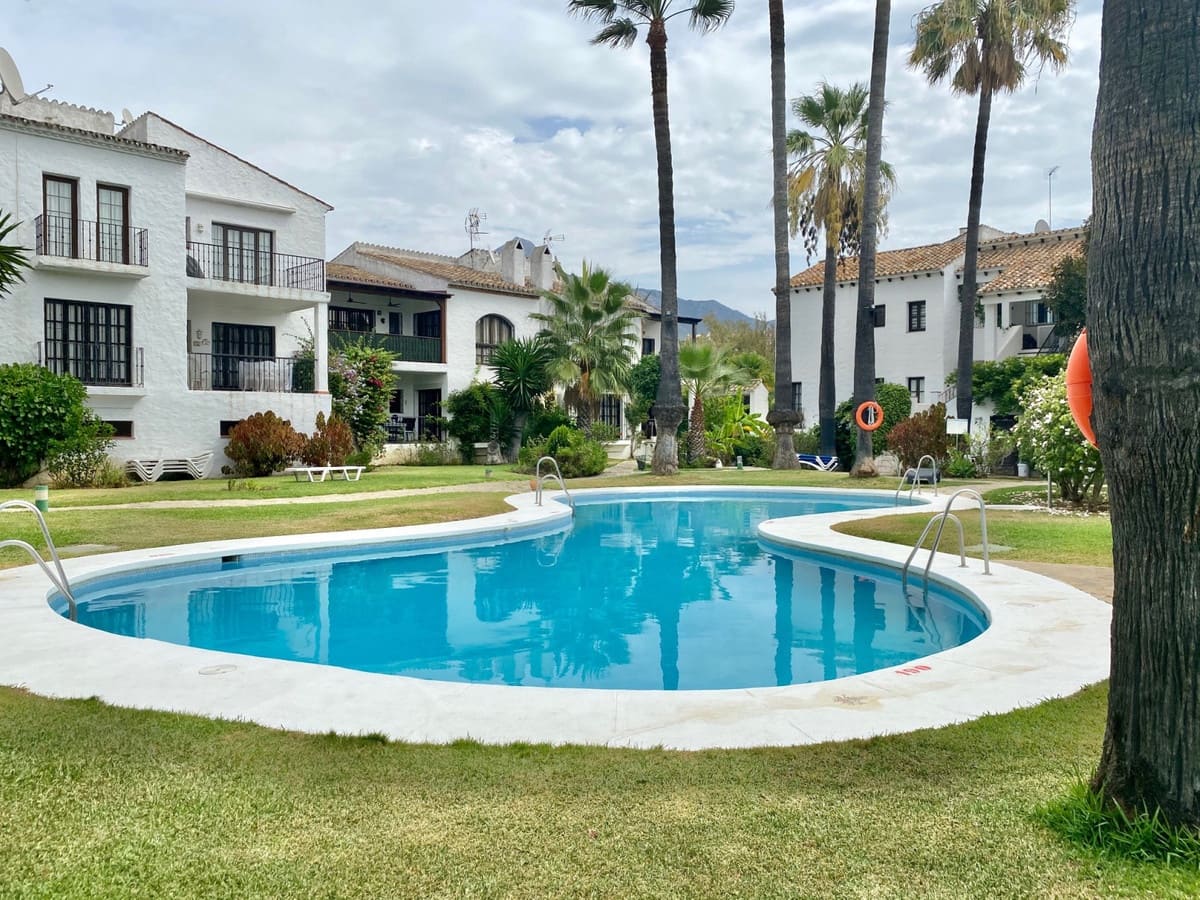 3 quarto Apartamento para venda em Nueva Andalucia - 820 000 € (Ref: 9364059)
