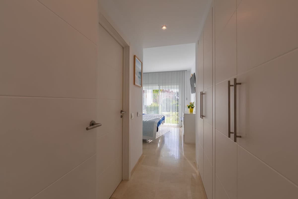 Apartamento de 2 habitaciones en Bahia de Casares en venta - 395.000 € (Ref: 9364061)