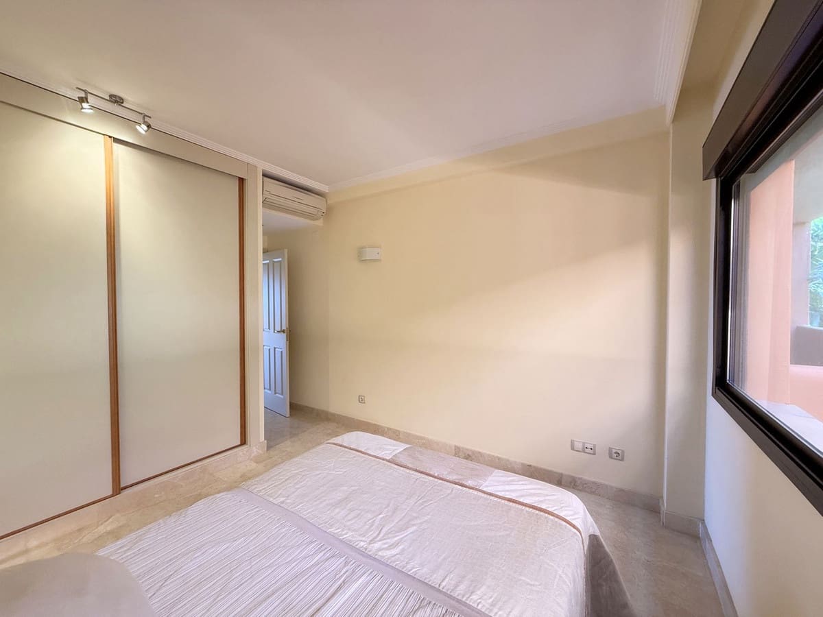 2 quarto Apartamento para venda em Estepona - 397 000 € (Ref: 9364062)