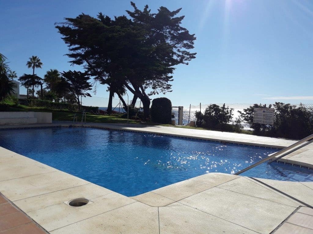 Beach Apartment for sale in Riviera del Sol - € 249,000 (Ref: 9364064)