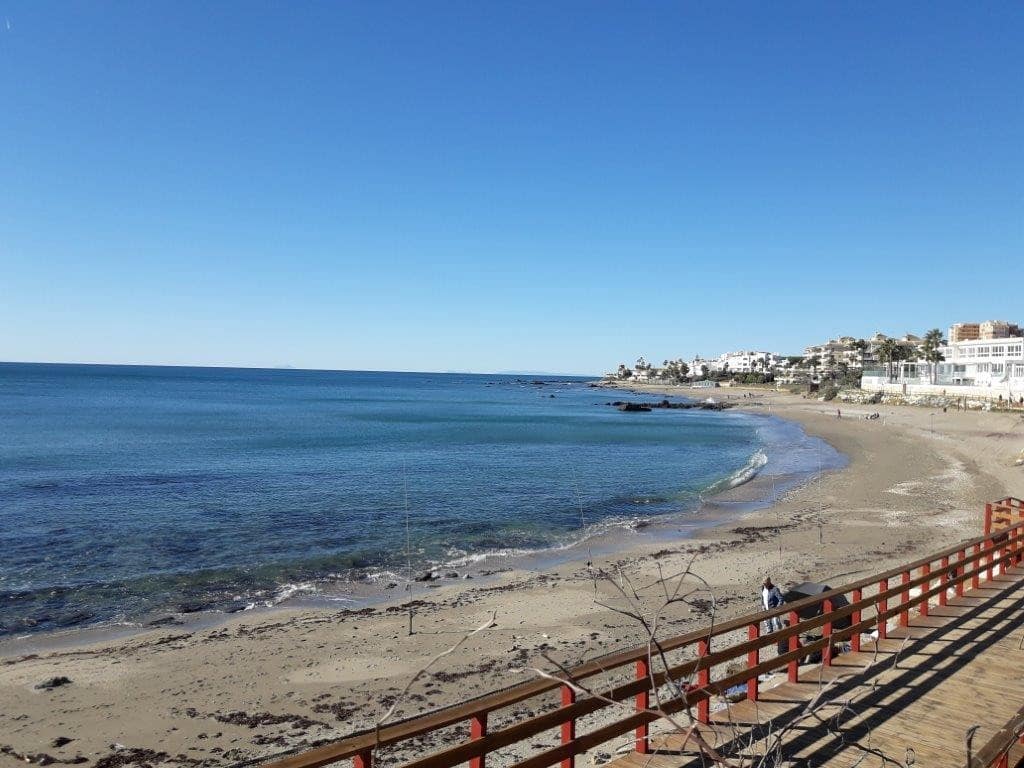 Beach Apartment for sale in Riviera del Sol - € 249,000 (Ref: 9364064)