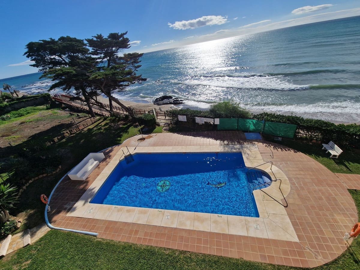 Beach Apartment for sale in Riviera del Sol - € 249,000 (Ref: 9364064)