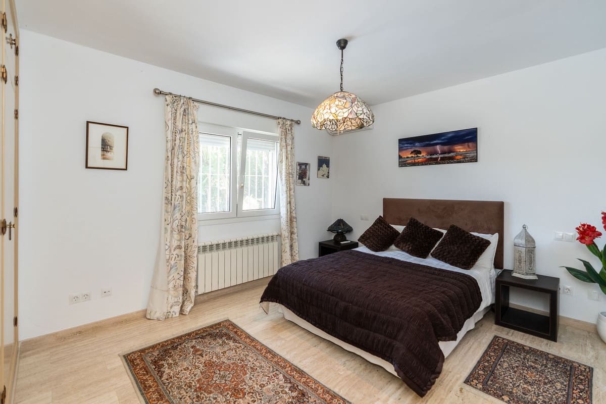 3 chambre Villa/Maison à vendre à Marbesa - 1 595 000 € (Ref: 9364065)