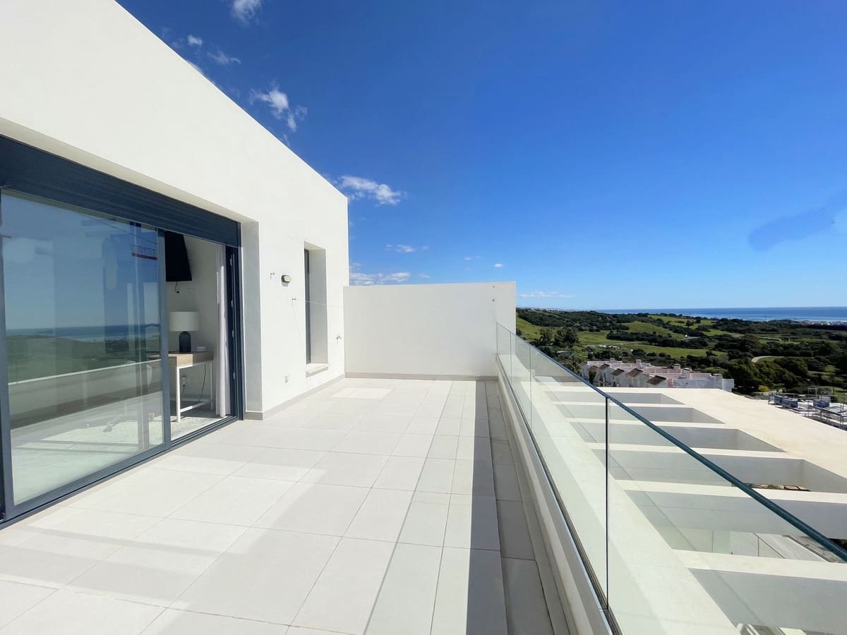 3 quarto Penthouse para venda em Estepona - 755 000 € (Ref: 9364068)