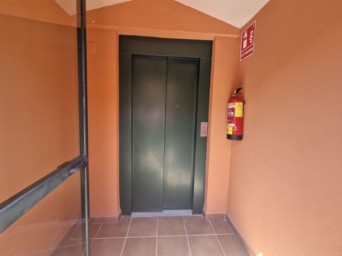 Ático de 1 habitación en Elviria en venta - 299.000 € (Ref: 9364072)