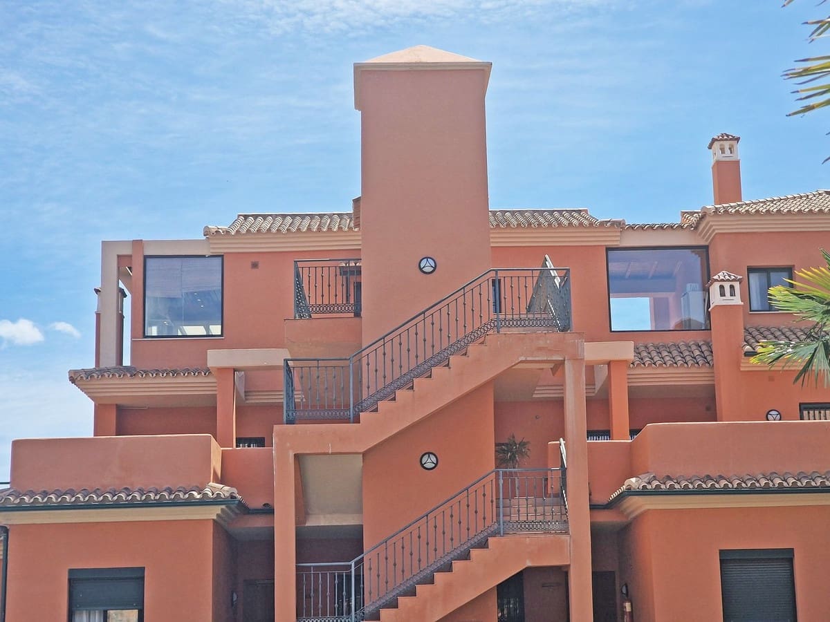 1 bedroom Penthouse for sale in Elviria with garage - € 299,000 (Ref: 9364072)