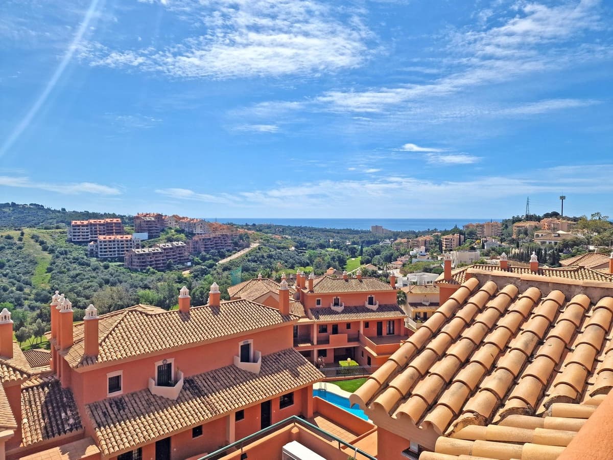 1 bedroom Penthouse for sale in Elviria with garage - € 299,000 (Ref: 9364072)