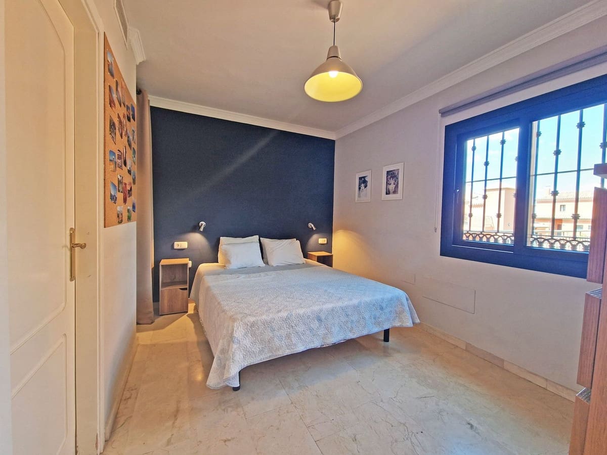 1 bedroom Penthouse for sale in Elviria with garage - € 299,000 (Ref: 9364072)