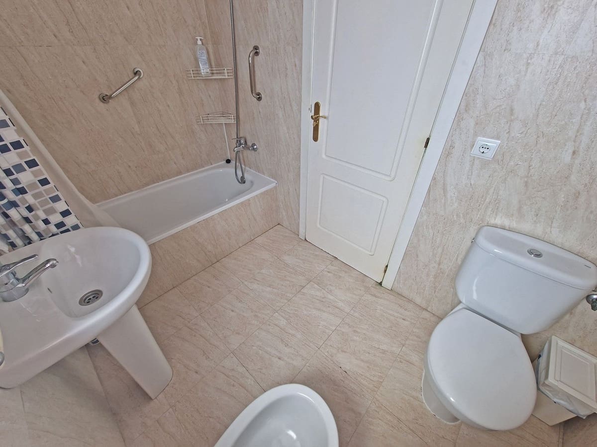 1 bedroom Penthouse for sale in Elviria with garage - € 299,000 (Ref: 9364072)