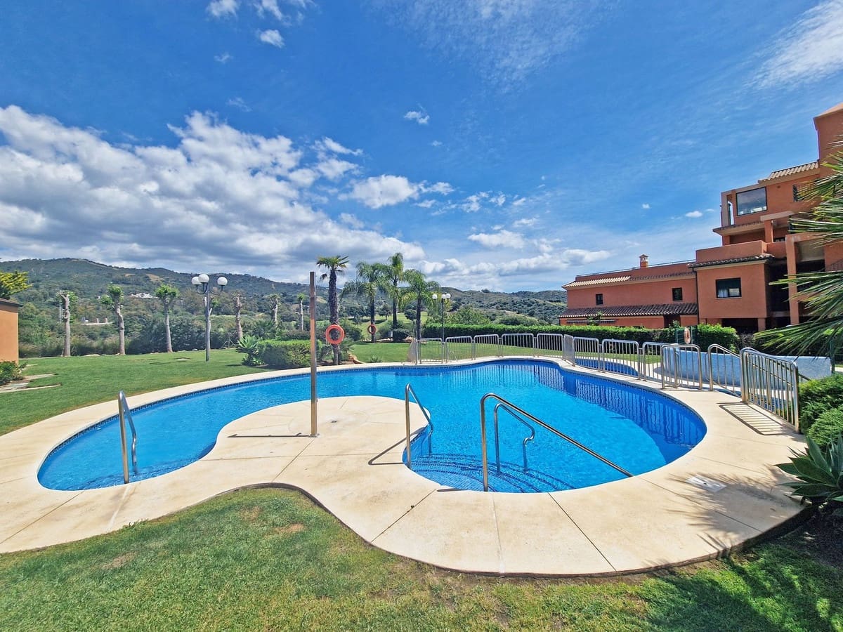 1 bedroom Penthouse for sale in Elviria with garage - € 299,000 (Ref: 9364072)