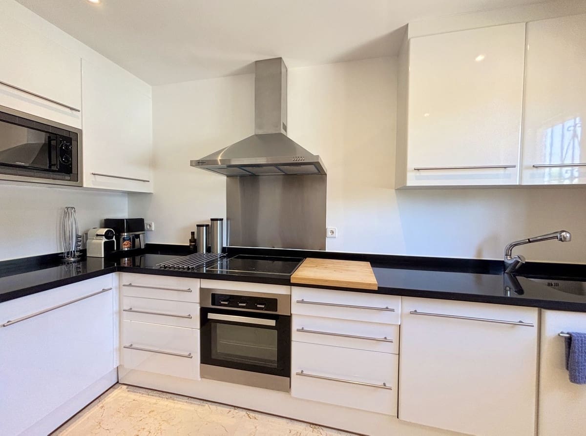 3 chambre Maison de Ville à vendre à Estepona - 540 000 € (Ref: 9364075)