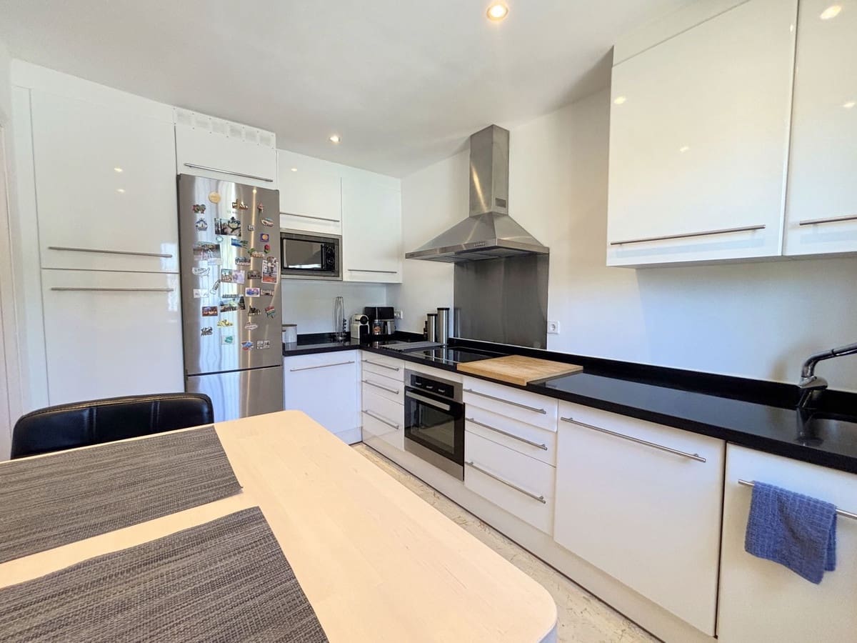 3 chambre Maison de Ville à vendre à Estepona - 540 000 € (Ref: 9364075)