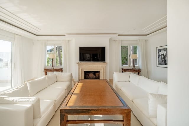 Chalet de 7 habitaciones en Aloha Golf, Marbella en venta - 4.995.000 € (Ref: 9364078)