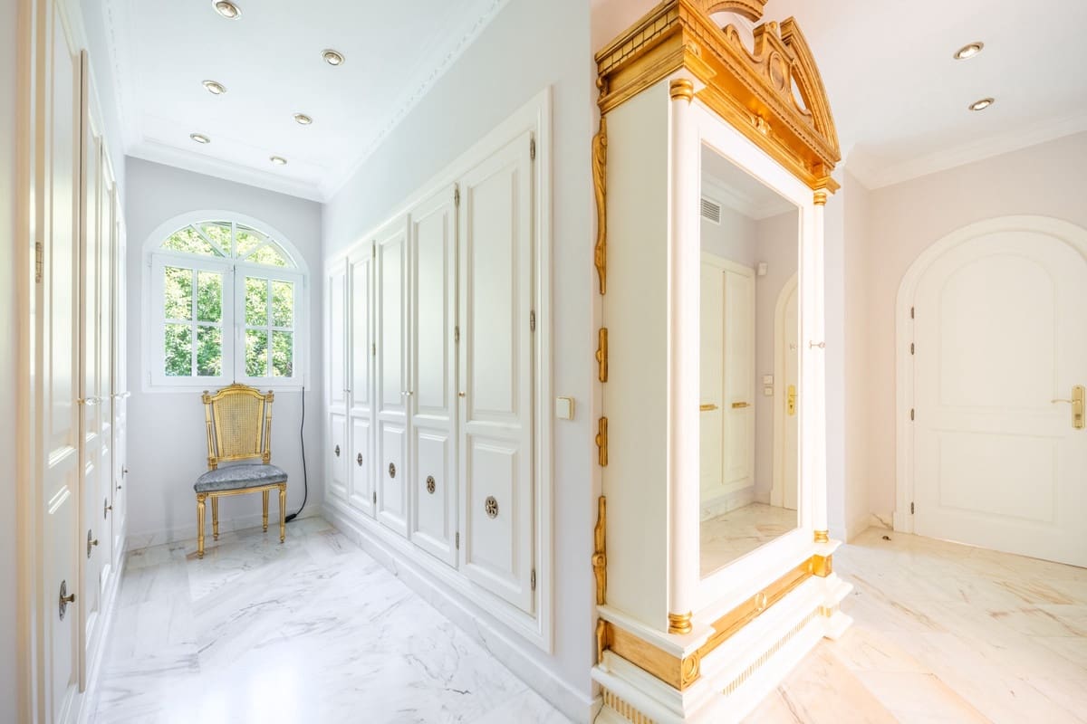 14 soverom Villa til salgs i Golden Mile - € 19 850 000 (Ref: 9364082)