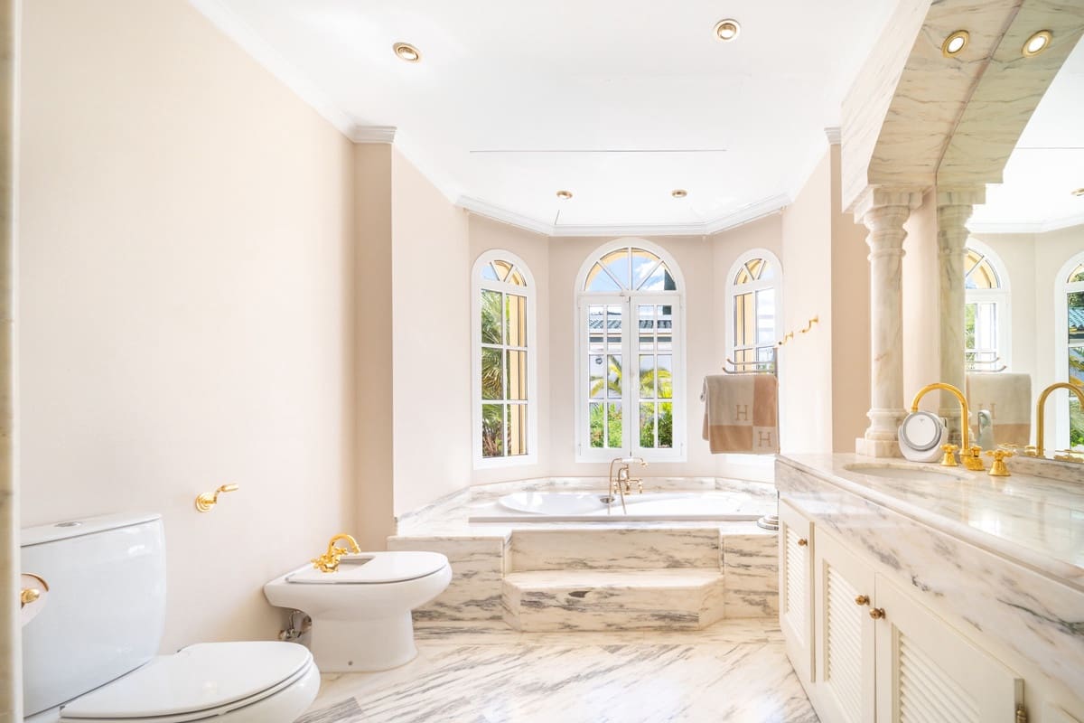 14 soverom Villa til salgs i Golden Mile - € 19 850 000 (Ref: 9364082)