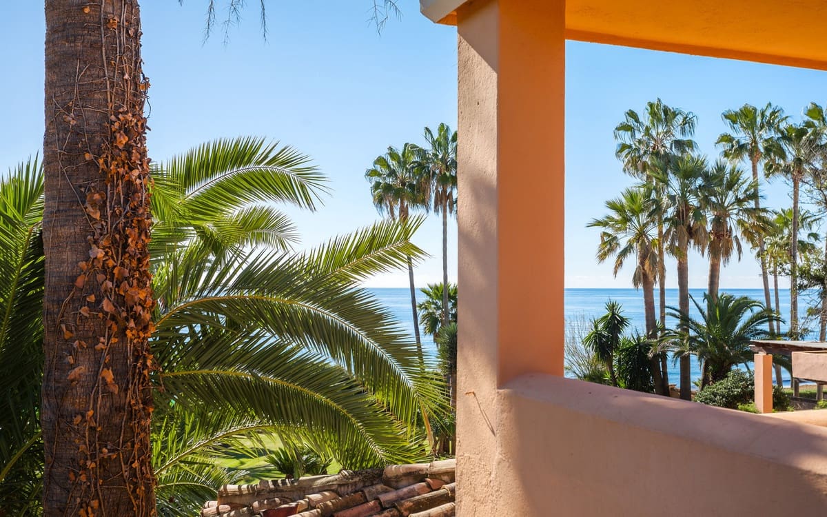 Chalet de 8 habitaciones en New Golden Mile en venta - 6.800.000 € (Ref: 9364096)