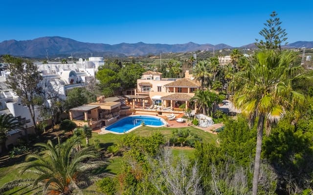 8 Zimmer Villa zu verkaufen in La Concha - Resina Golf, Estepona - 6.800.000 € (Ref: 9364096)