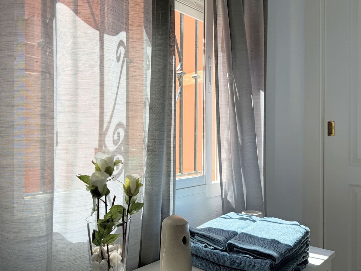 2 soveværelse Lejlighed til salg i La Duquesa / Puerto de la Duquesa - € 268.000 (Ref: 9364126)