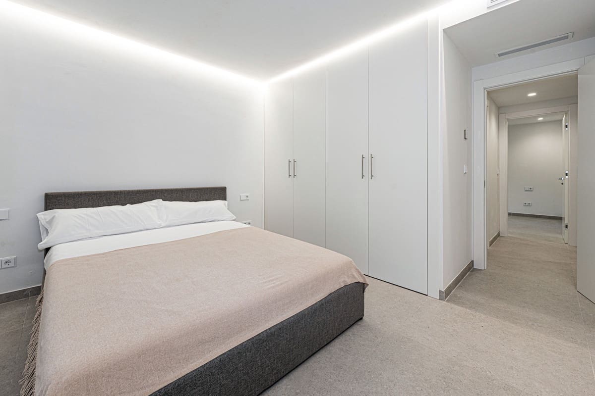 3 bedroom Apartment for sale in San Pedro de Alcantara - € 790,000 (Ref: 9364128)