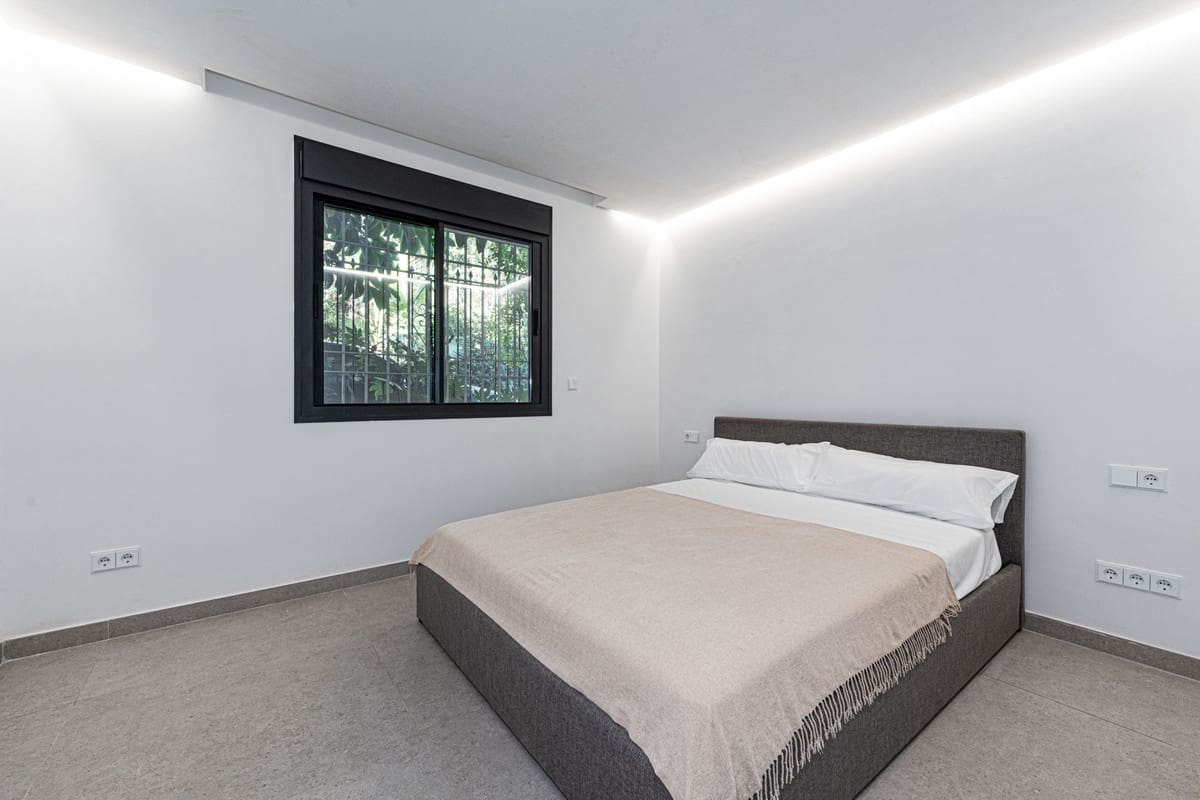 3 bedroom Apartment for sale in San Pedro de Alcantara - € 790,000 (Ref: 9364128)