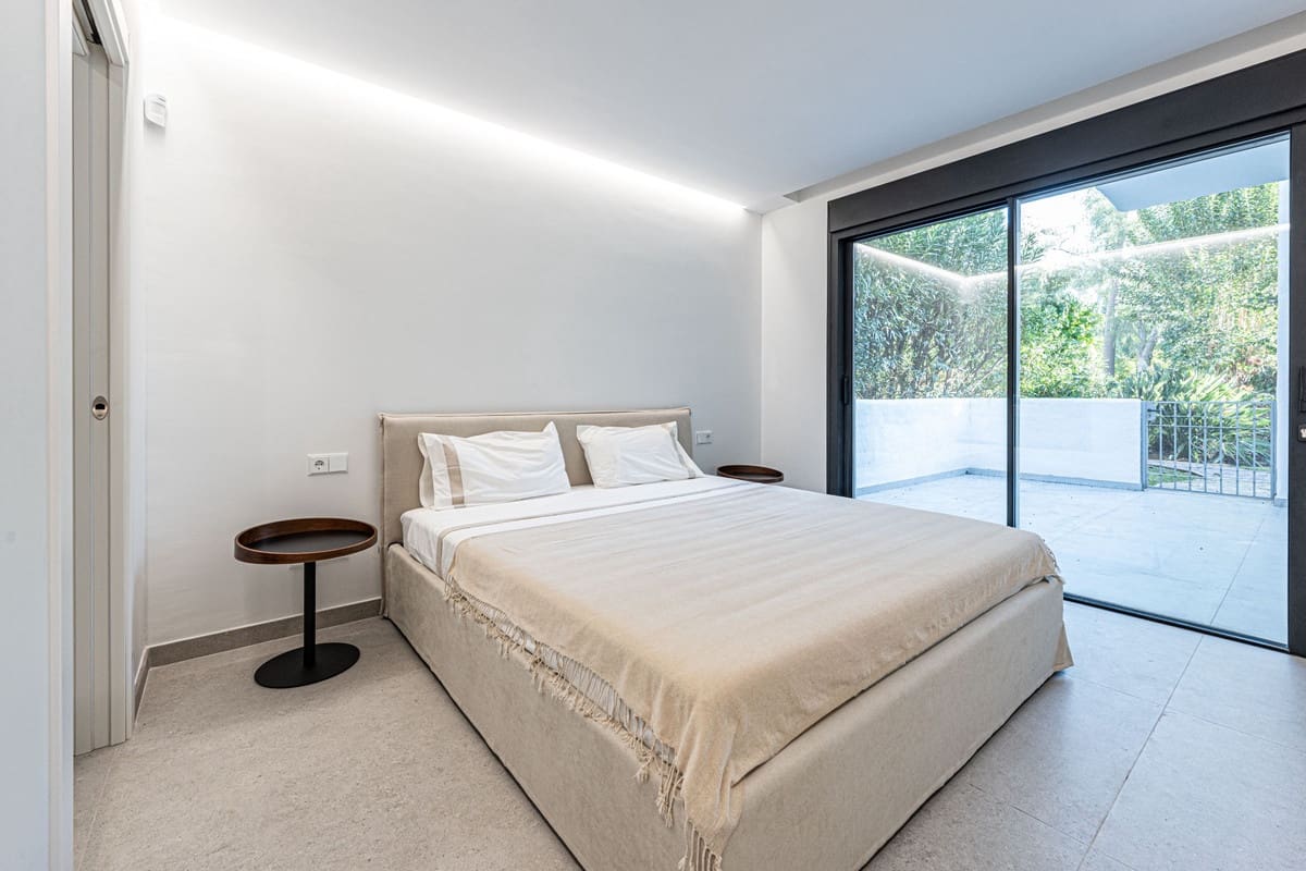 3 bedroom Apartment for sale in San Pedro de Alcantara - € 790,000 (Ref: 9364128)