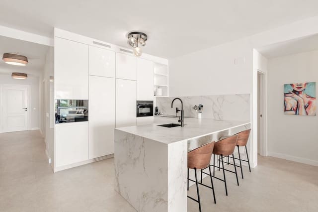 3 soveværelse Lejlighed til salg i Torremolinos - € 1.300.000 (Ref: 9364140)