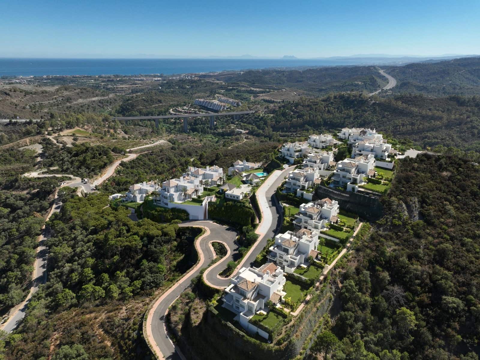 3 quarto Penthouse para venda em Benahavis - 1 380 000 € (Ref: 9365122)