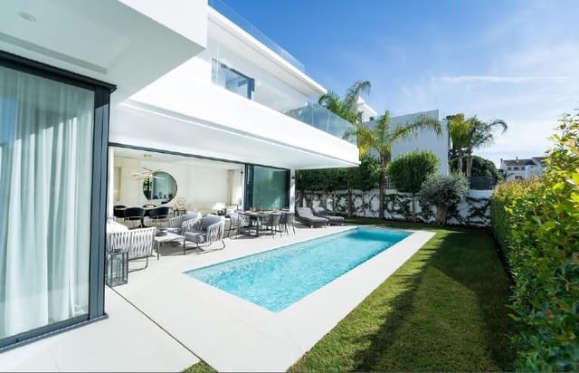 4 Zimmer Villa zu verkaufen in Lomas De Marbella, Marbella - 3.500.000 € (Ref: 9365549)