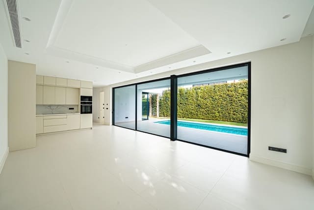 4 Zimmer Villa zu verkaufen in Lomas De Marbella, Marbella - 3.500.000 € (Ref: 9365549)