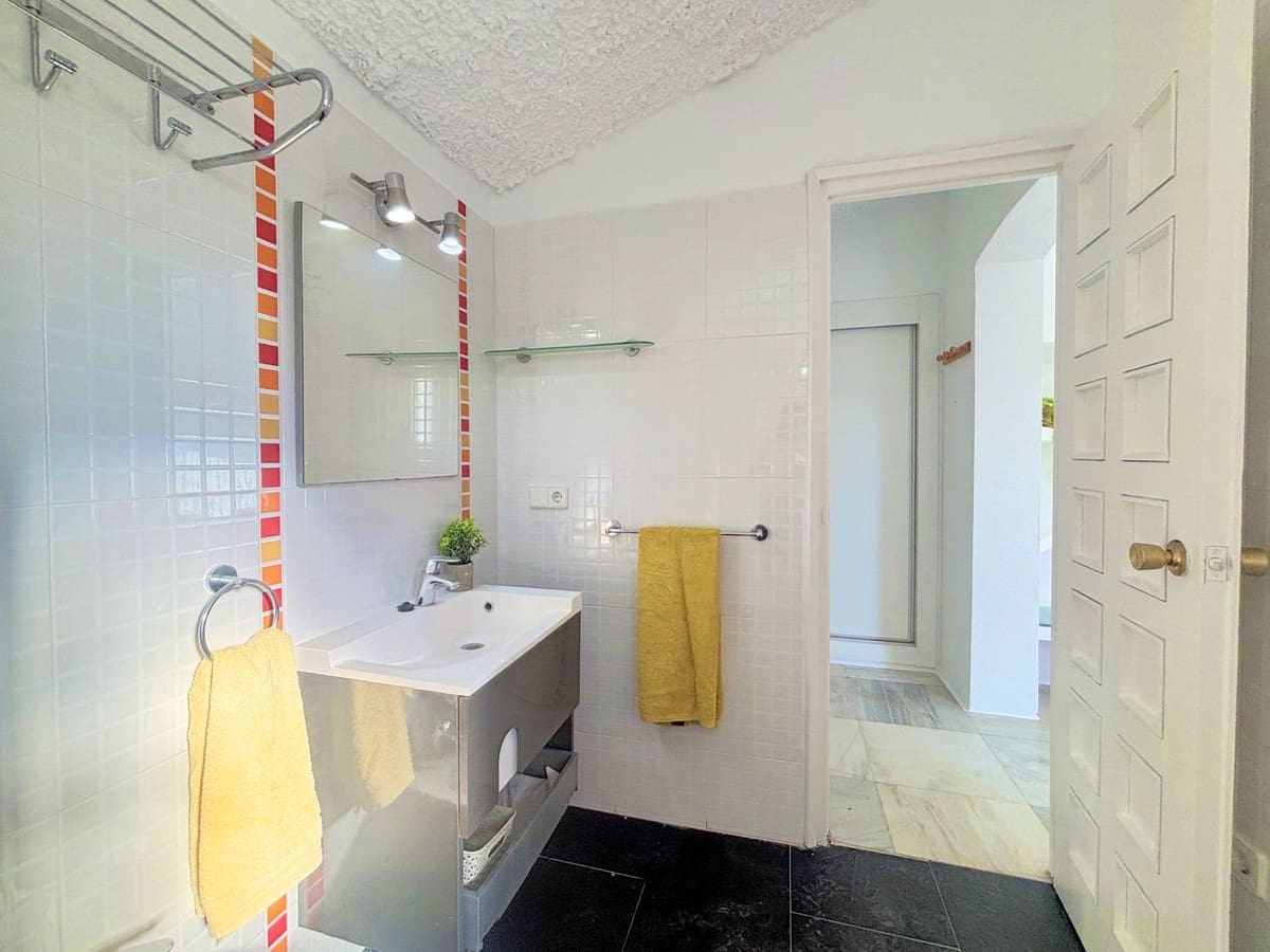 2 makuuhuone Maalaistalo myytävänä paikassa Bahia de Casares - 493 000 € (Ref: 9371563)