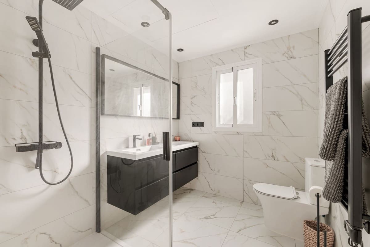 4 slaapkamer Villa te koop in El Paraiso - € 1.695.000 (Ref: 9371564)