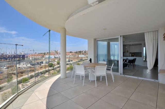 3 quarto Apartamento para venda em Castillo Sohail, Fuengirola - 995 000 € (Ref: 9371568)