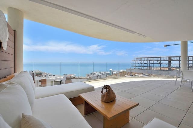 Apartamento de 3 habitaciones en Castillo Sohail, Fuengirola en venta - 995.000 € (Ref: 9371568)