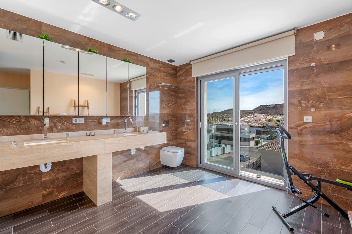 2 bedroom Villa for sale in Benijofar - € 435,000 (Ref: 9380182)