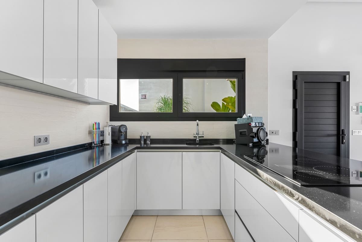 4 sypialnia Willa na sprzedaż w Benijofar - 699 000 € (Ref: 9380186)