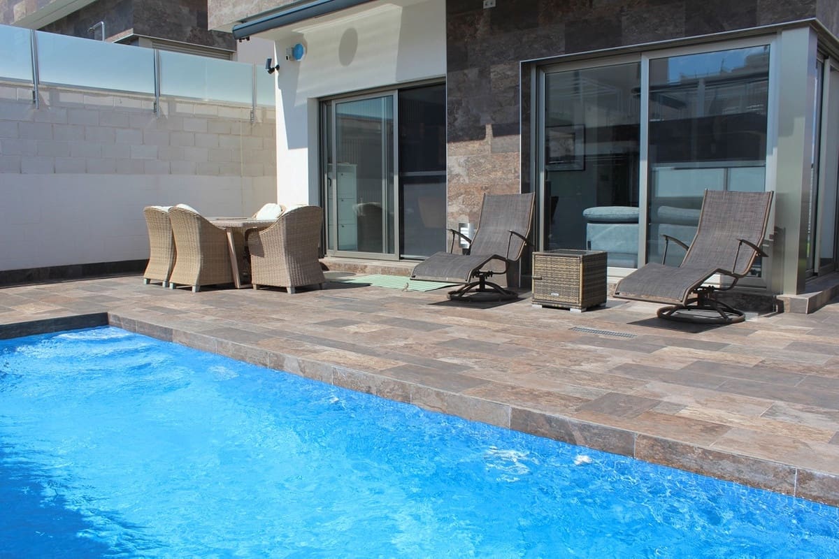 4 bedroom Villa for sale in Orihuela Costa - € 449,950 (Ref: 9380190)